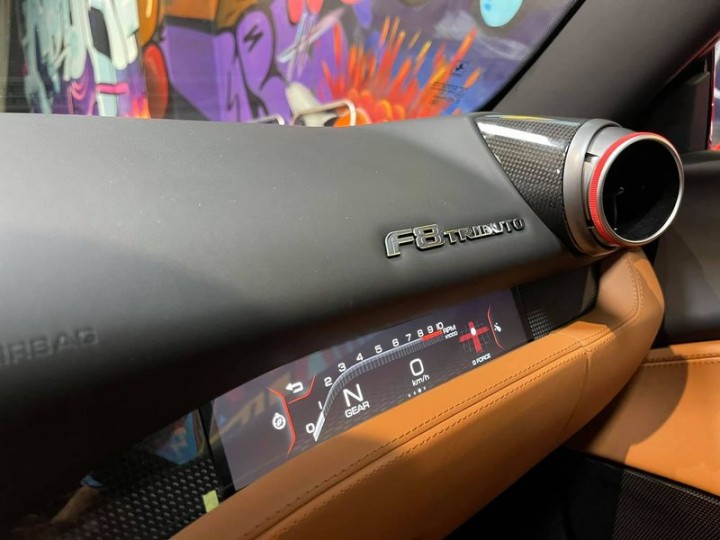 f 7
